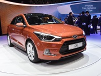【ジュネーブモーターショー15】ヒュンダイ i20 新型に3ドアの「クーペ」…5ドアとデザイン差異化 画像