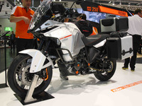 【大阪モーターサイクルショー15】KTM、1290 スーパーアドベンチャー を日本初公開 画像