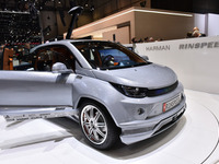 【ジュネーブモーターショー15】BMW i3 がロボットカーに…リンスピード「Budii」発表 画像