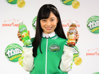天使過ぎるアイドル橋本環奈、ジャージ姿で「がぶ飲み」 画像
