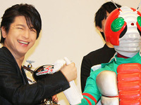 “念願”仮面ライダー3号演じた及川光博、20年後は死神博士？ 画像