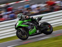 【鈴鹿8耐】復帰2年目のカワサキ「TeamGREEN」、注目の第3ライダーは？ 画像