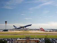 ヒースロー空港、国内線旅客施設使用料の大幅引き下げへ 画像
