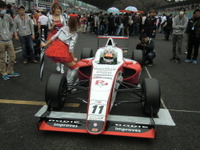 新たなフォーミュラレース“FIA-F4”が日本でも開幕…初代優勝者は牧野任祐 画像