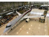 三菱重工と三菱航空機、MRJの初飛行を9～10月に延期…初号機納入は計画通り 画像