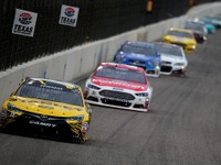 【NASCARスプリントカップ 第7戦】トヨタ エドワーズ、終盤失速し10位フィニッシュ 画像