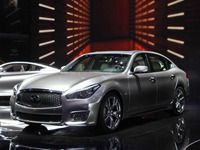【上海モーターショー15】インフィニティ、Q70Lビスポークエディションを世界初公開 画像