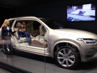 【上海モーターショー15】ボルボ XC90 新型、「助手席がない」コンセプトカー 画像