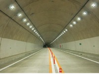 トンネル照明にLED採用拡大へ、国交省がガイドライン改訂 画像