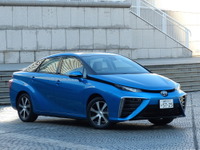 【トヨタ MIRAI 試乗】「ミライ」が公道を悠然と走った…島崎七生人 画像