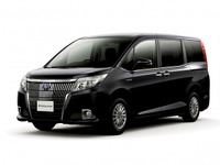 カレコ、カーシェア車両に エスクァイア を導入 画像