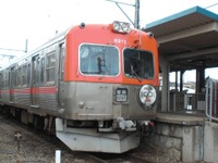 北陸鉄道、開業100・90周年の記念ヘッドマークを掲出 画像