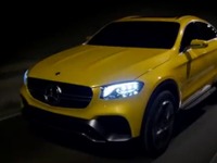 メルセデス コンセプト GLC、暗闇を駆ける…浮かび上がるクーペボディ［動画］ 画像