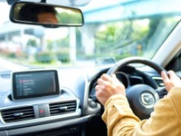 車の運転中にスマホの音声認識を利用したことがある人、3割以上に 画像