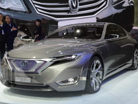 【上海モーターショー15】長安汽車の4ドアEVクーペは「水」を表現 画像
