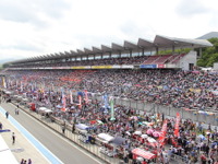 【SUPER GT 第2戦】2日の総来場者数が9万人を突破…イベント多数、チェッカーは大砂嵐関 画像