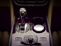 ベントレー ベンテイガ、インテリアの一部を先行公開…ブランド初のSUV 画像