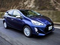 新車登録ランキング、アクア 唯一の1万台超えで11か月連続トップ…4月車名別 画像
