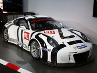 【ニュル24時間 2015】ポルシェ、新型GT3マシン『911 GT3R』を初公開…GTレース界 再席巻なるか? 画像