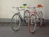 クラウドから位置情報を管理…“レトロ新しい” 北欧調スマート自転車 画像