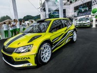 シュコダ から ファビアR5コンビ…ラリーマシンにサプライズなワゴン版 画像