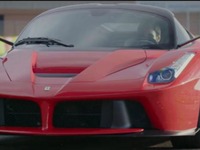 ラ・フェラーリ、サーキットで徹底テスト…963psのHVパワーを解き放つ［動画］ 画像