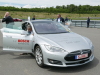 【ボッシュ Boxberg15】自動運転実験車両、テスラ「モデルS ボッシュ改」に試乗してわかったこと 画像