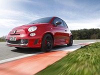 アバルト 595 コンペティツィオーネ、欧州で2015年型…180hpに強化 画像