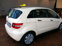 メルセデスベンツのタクシー仕様…Bクラス、Cクラス、ビアノ 画像