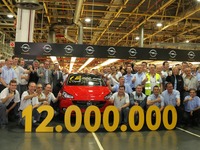 GMスペイン工場、累計生産1200万台…33年で達成 画像