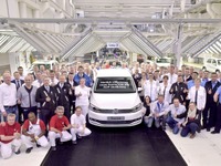 VW ゴルフ トゥーラン 新型、ドイツで生産開始 画像