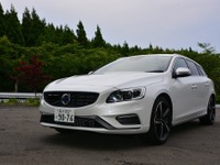 【ボルボ V60 T6 試乗】今どきに見えるが、意外と昔気質…鈴木ケンイチ 画像