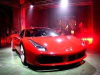 【フェラーリ 488 GTB 日本発表】40年前の初代に敬意、攻めのデザインと極限の機能性 画像