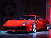 【フェラーリ 488 GTB 日本発表】最新のエアロダイナミクスは「ドライバーに楽しんでもらうため」 画像