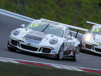 【ポルシェカレラカップ 第5戦】元嶋佑弥、ポール・トゥ・ウィンで開幕5連勝 画像