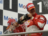 ブリヂストンがF1通算100勝達成 画像