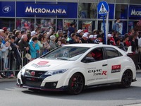 【ルマン24時間 2015】シビック タイプR 新型がサプライズ公開、公道走行に歓声も 画像