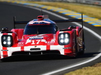【ルマン24時間 2015】9時間経過…順調だった17号車ポルシェにペナルティ、トップ5台接戦に 画像
