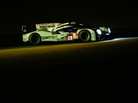 【ルマン24時間 2015】15時間経過…逃げるポルシェに追うアウディ、トップ争いは持久戦に突入 画像