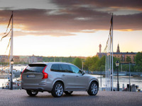ボルボ、スウェーデンのロイヤルウエディングに35台の XC90 を提供 画像
