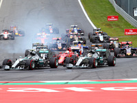 【F1 オーストリアGP】ロズベルグが今季3勝目、ライコネンとアロンソがあわや大惨事のクラッシュ 画像