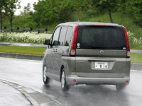 【インプレ'05】松下宏 日産『セレナ』 5ナンバー枠最大のパッケージング 画像