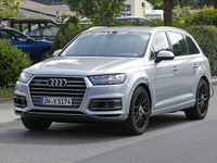 事故から復活! アウディ SQ7 テスト車両、フルヌードで元気に走行 画像