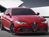 伝説の名が復活、アルファロメオ ジュリア 新型発表…フェラーリ チューンのV6ターボ 画像