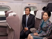 タイ首相、東海道新幹線『のぞみ』に試乗 画像