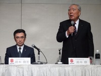 【新聞ウォッチ】鈴木修会長3度目の社長交代，仮免中は親子“二人三脚”経営へ 画像