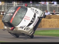 日産 ジューク NISMO RS、片輪走行の新記録達成の瞬間［動画］ 画像