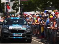 【ツール・ド・フランス 15】ジャガー初のSUV、「F-PACE」…プロトタイプが初走行 画像