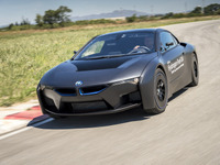 BMW、i8 の燃料電池プロトタイプ車を初公開…中身は極秘 画像