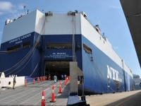 自動車専用船「APHRODITE LEADER」に720人の見学者...日本郵船 画像
